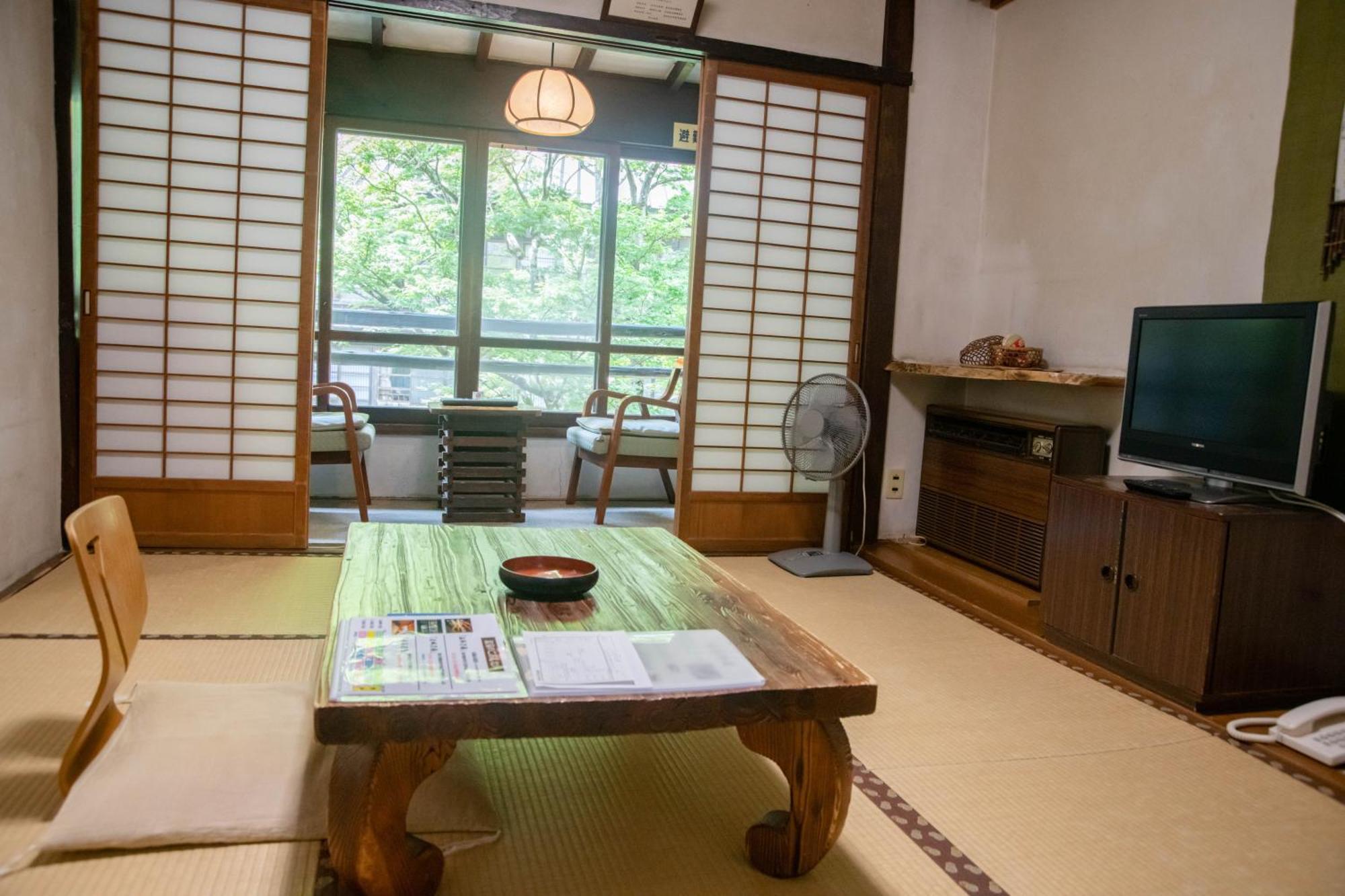 Houshi Onsen Chojukan Minakami Bagian luar foto