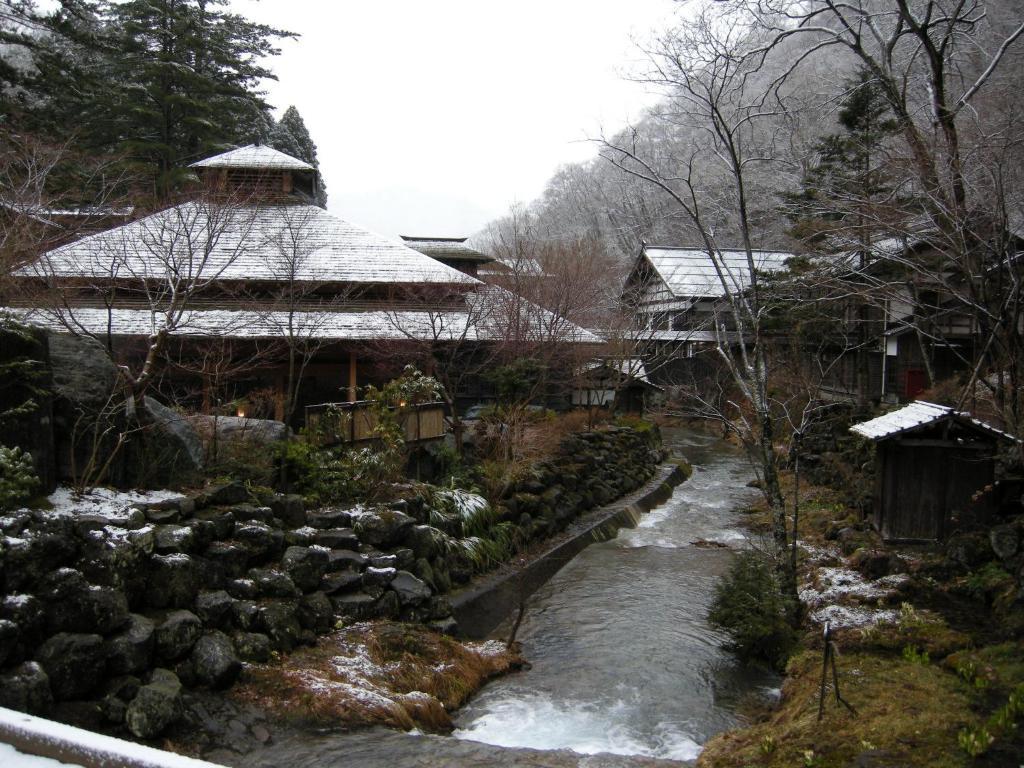 Houshi Onsen Chojukan Minakami Bagian luar foto