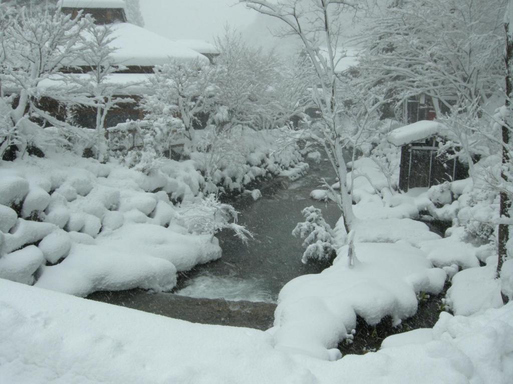 Houshi Onsen Chojukan Minakami Bagian luar foto