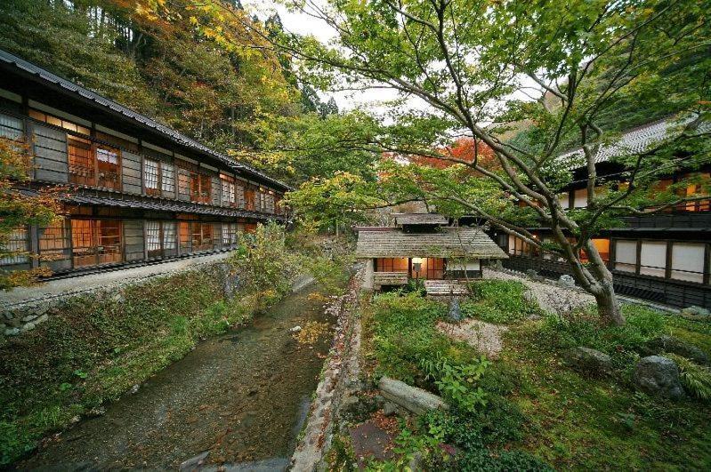 Houshi Onsen Chojukan Minakami Bagian luar foto
